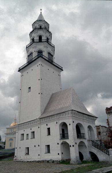 Невьянская наклонная башня