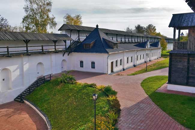 Спасо-Преображенский монастырь в г. Новгород-Северский