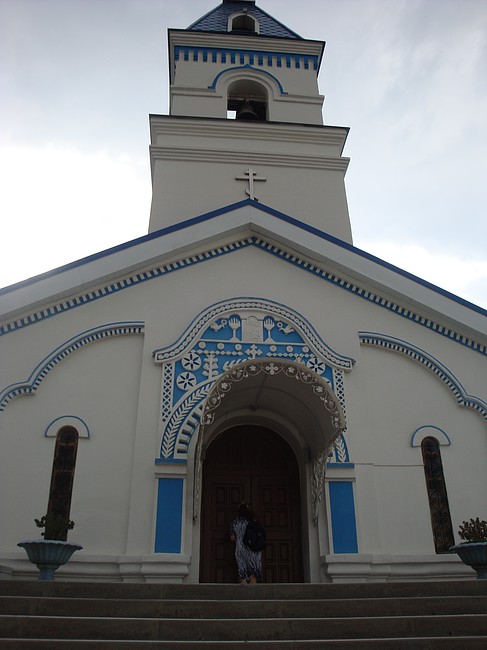 Крыльцо монастырского храма