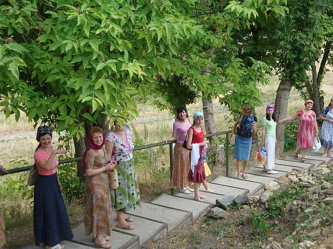 Слева - наша старшая сестра милосердия сестричества прп. мч. Елизаветы Татьяна Труфанова