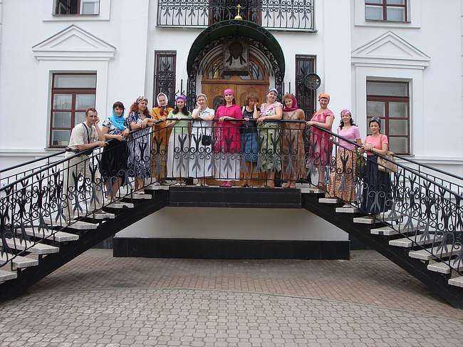 Мы на крыльце Мариинской больницы. Слева - я и моя жена Ирина Мы на крыльце Мариинской больницы. Слева - я и моя жена Ирина