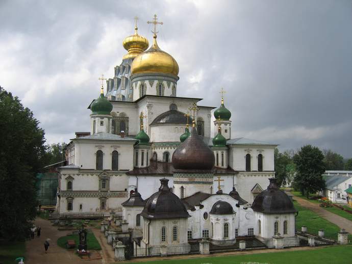 Собор после дождя. 