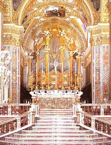 Рака с мощами преподобного Венедикта Нурсийского (и преподобной Схоластики, его сестры-близнеца) Рака с мощами преподобного Венедикта Нурсийского (и преподобной Схоластики, его сестры-близнеца)