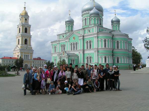 У Троицкого собора