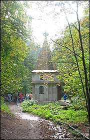 Часовня у Никольского источника в Каменной Чаше