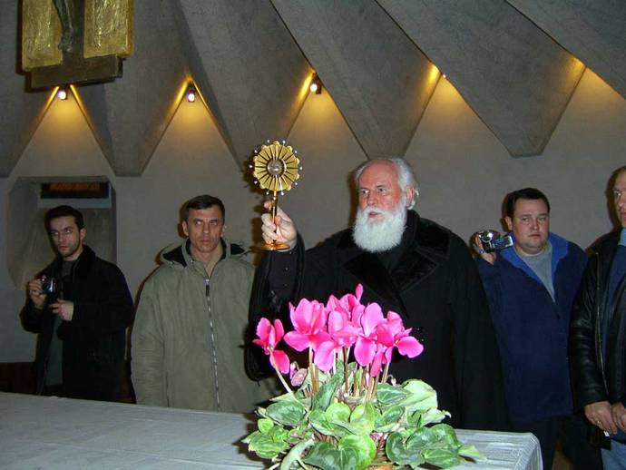 Поклонение мощам св. Апостола Фомы в г. Ортона Поклонение мощам св. Апостола Фомы в г. Ортона