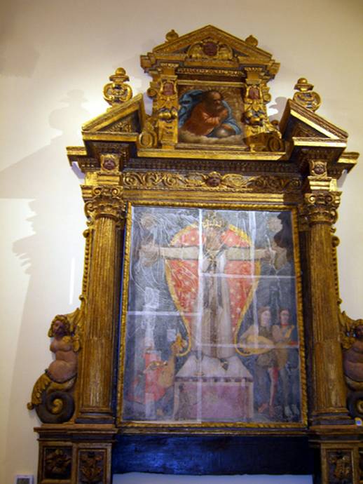 Музейные экспонаты в Базилике Св. Ап. Фомы в г. Ортона Музейные экспонаты в Базилике Св. Ап. Фомы в г. Ортона