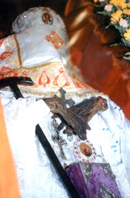 Рака с мощами Святителя Иоанна Шанхайского Рака с мощами Святителя Иоанна Шанхайского