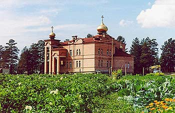 Всехсвятский женский монастырь в пос. Атамановка. 2003 г.